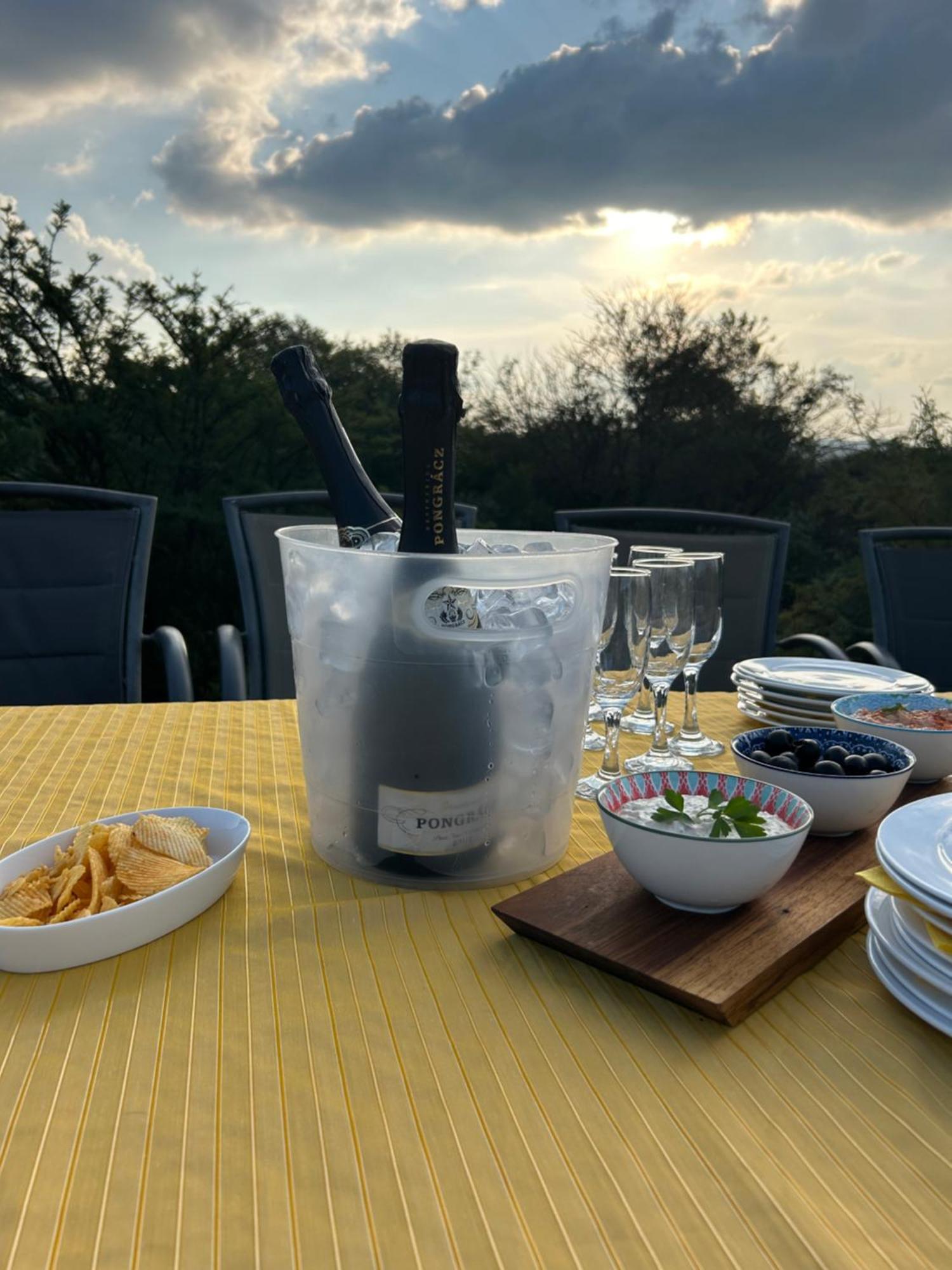Tidimalo Lodge Rustenburg Ngoại thất bức ảnh